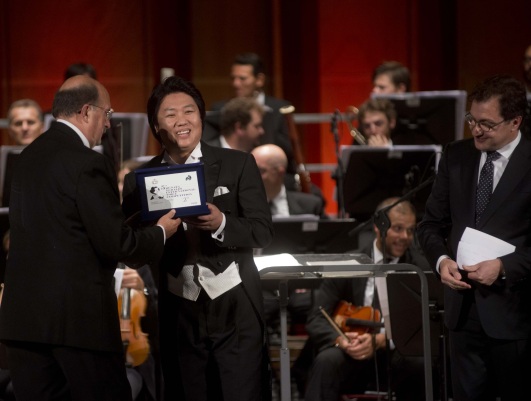 Niksa Simetovic, Kyu Bong Lee, Serge Dorny