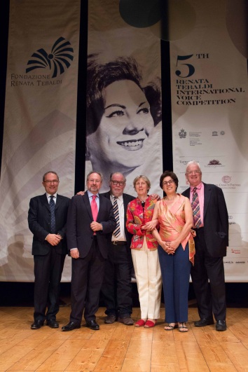 Angelo Nicastro, artistic director of the Tebaldi Foundation, Vincenzo De Vivo, Didier de Cottignies, Anne Blanchard, Gloria Banditelli and Brian Dickie.